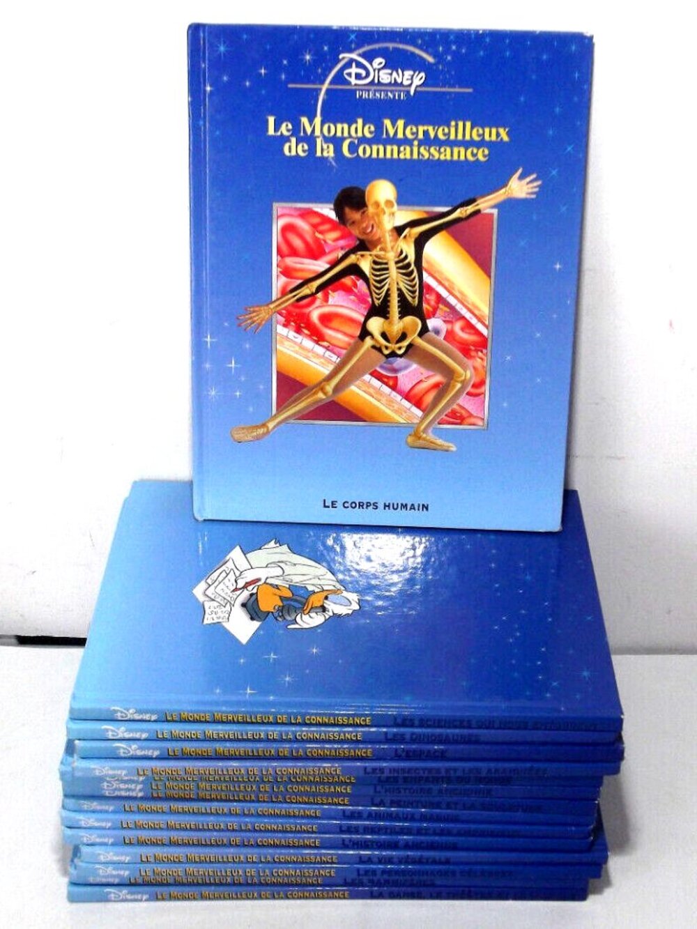 Lot of 15 Livres Books Disney - Le Monde Merveilleux De La Connaissance French